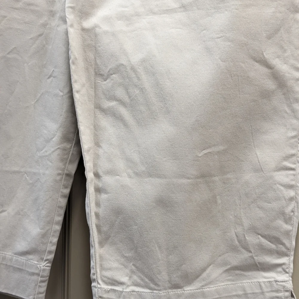 White Stag Stretch Classic Tan Khaki Chinos Bermudas/Capris- Size 10